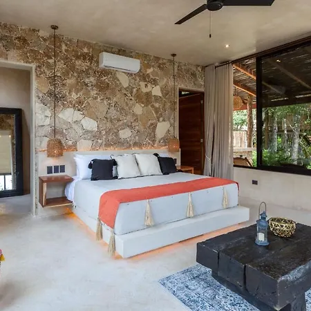Mayur Tulum